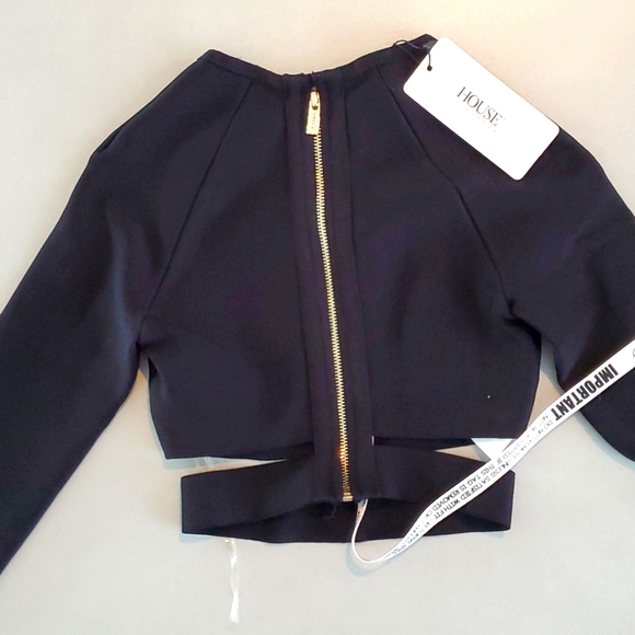 💥NWT! House Of London Black Crop Top - Picture 2 of 3